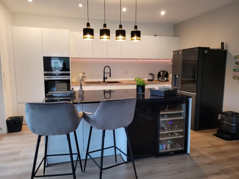 Moderne Küche nach Maß – Elektrik und Design neu durchdacht