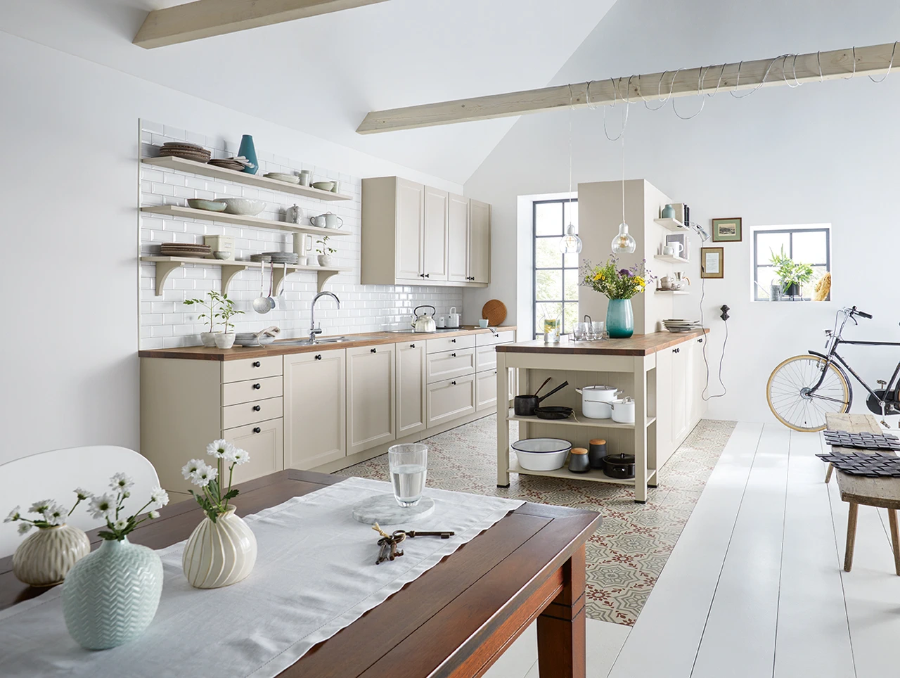 Küche Xristina Cambia satin 05 im Landhausstil
